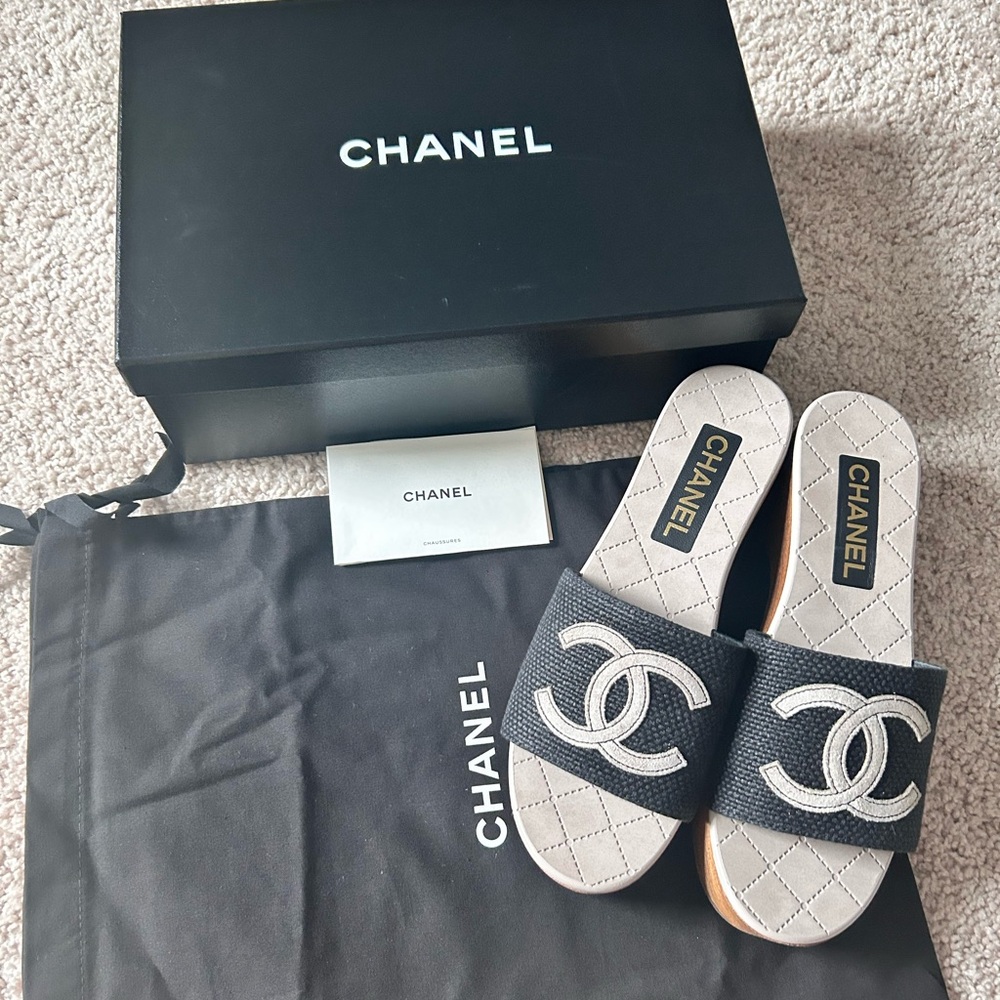CHANEL Canvas platform mule. EU 39. (8-8.5) - Picture 3 of 14